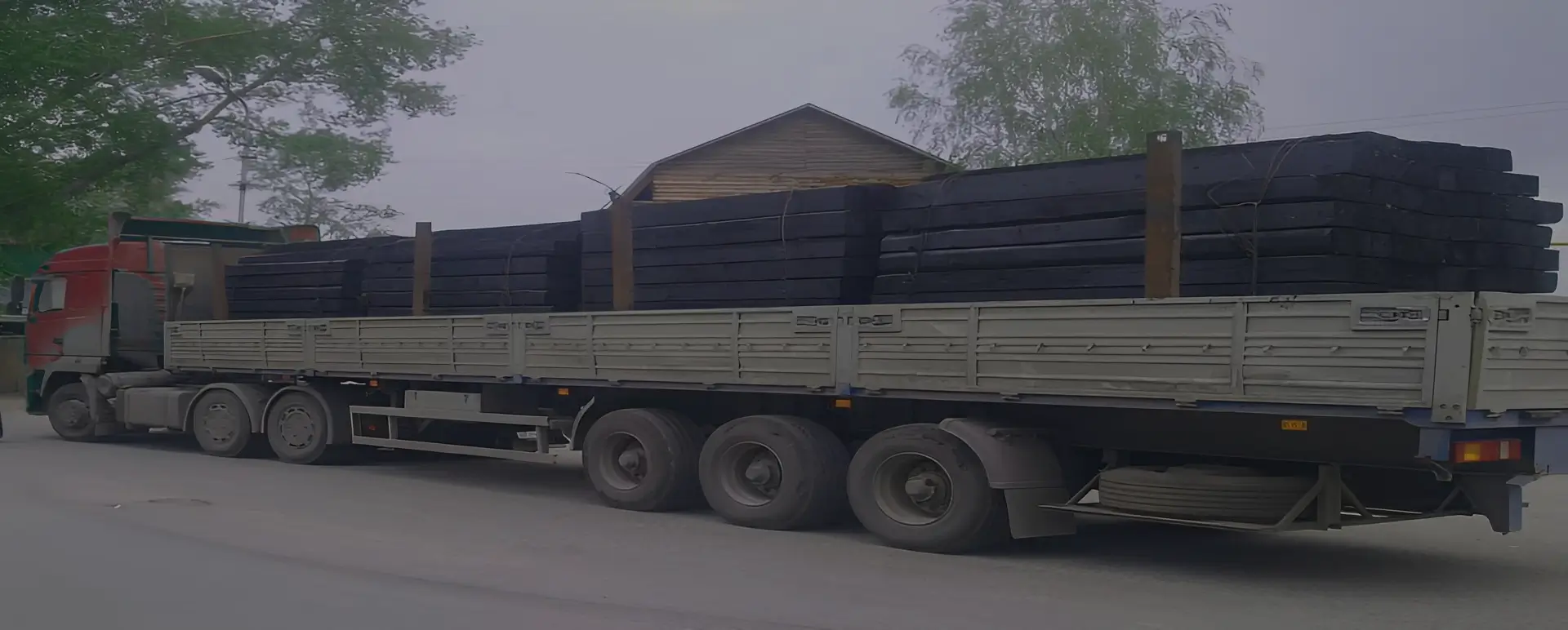 Сервис от транспортной компании по доставке шпал по России из Сургута автотранспортом